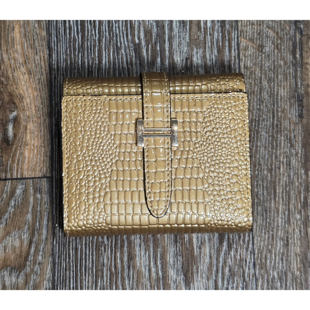 Cluci Gold Croc Embossed Bifold Wallet Pink Interior H Hardware Small Purse